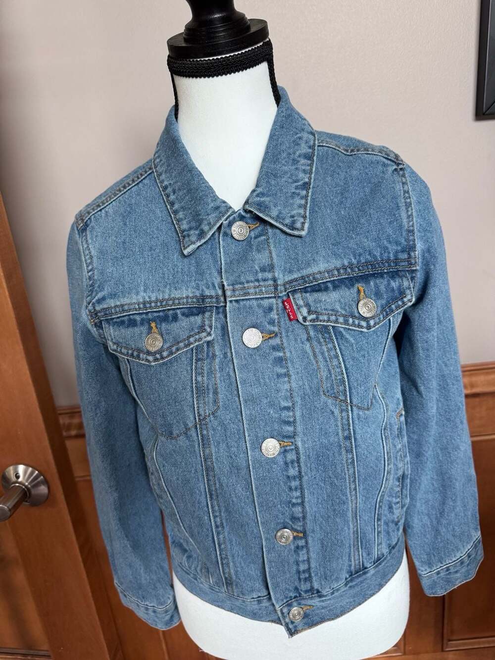 Levi's Girls Denim Trucker Jacket Size M 10-12 YRS